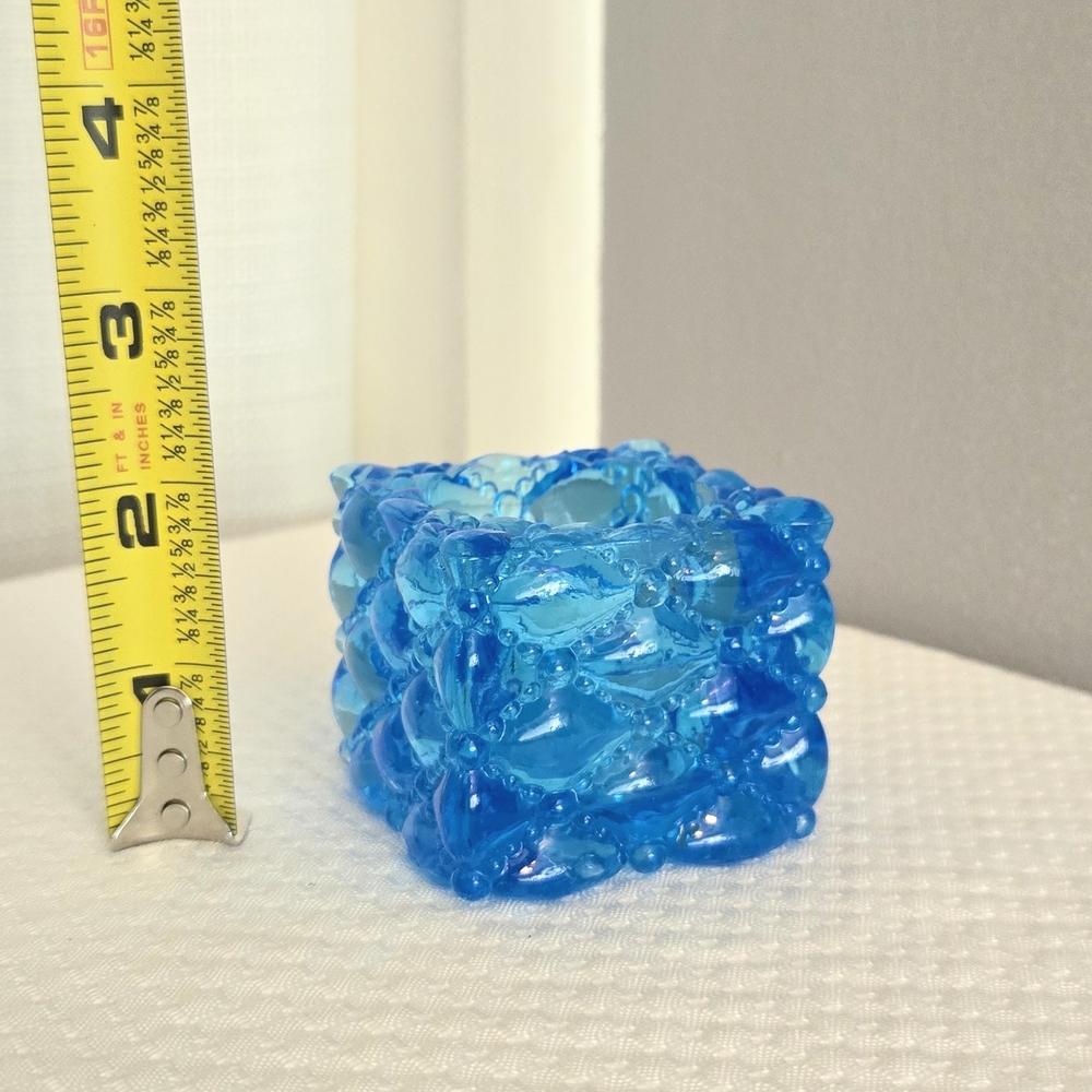 Vtg Blue Art Glass Votive Candle Holder Pillow Quilt Pattern MCM Glows - Picture 6 of 7